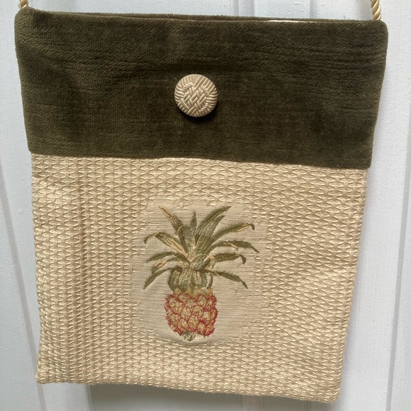 To dinner/wedding/date sm crossbody purse. 7 W x 9 L. Velcro closure. Cord strap - Picture 1 of 3